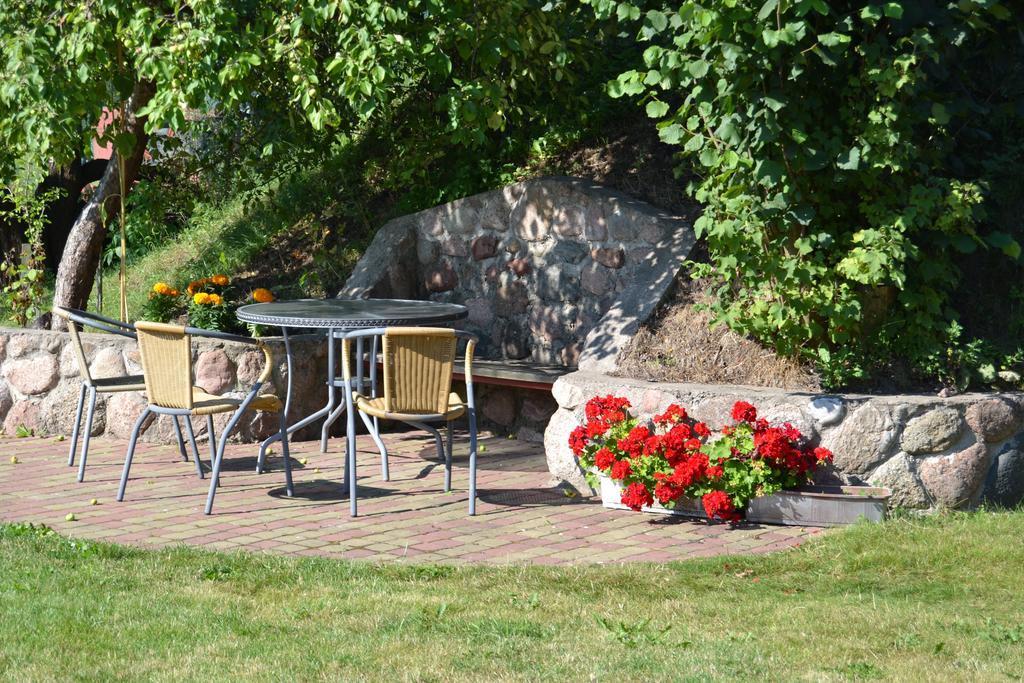 Hotel Sveciu Namai Minge à Priekulė Extérieur photo