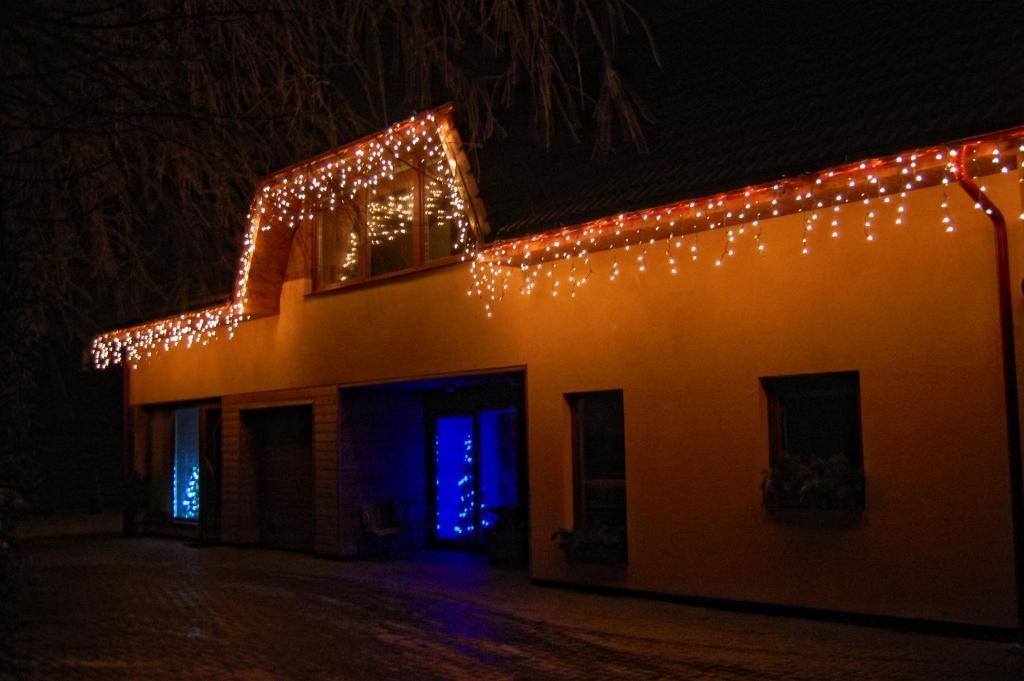Hotel Sveciu Namai Minge à Priekulė Extérieur photo
