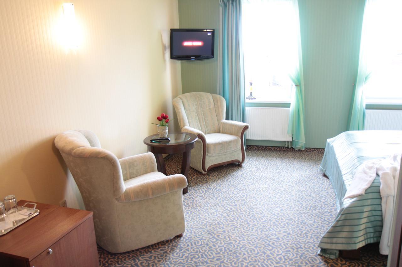 Hotel Sveciu Namai Minge à Priekulė Extérieur photo