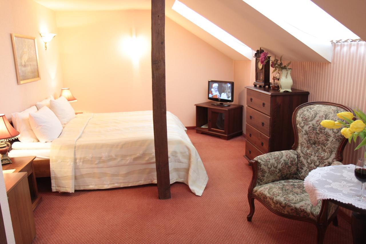Hotel Sveciu Namai Minge à Priekulė Extérieur photo